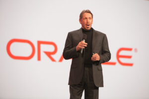 Larry Ellison, co-fundador de Oracle, por oracle_images bajo CC BY 2.0