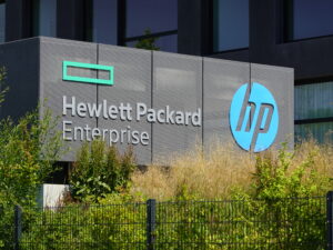 Hewlett Packard Enterprise por Guilhem Vellut bajo CC BY 2.0